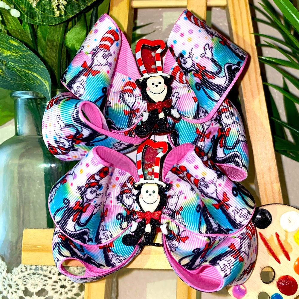 Cat in the hat Bow (pair)